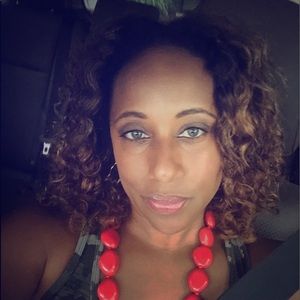 Meet your Posher, Mia